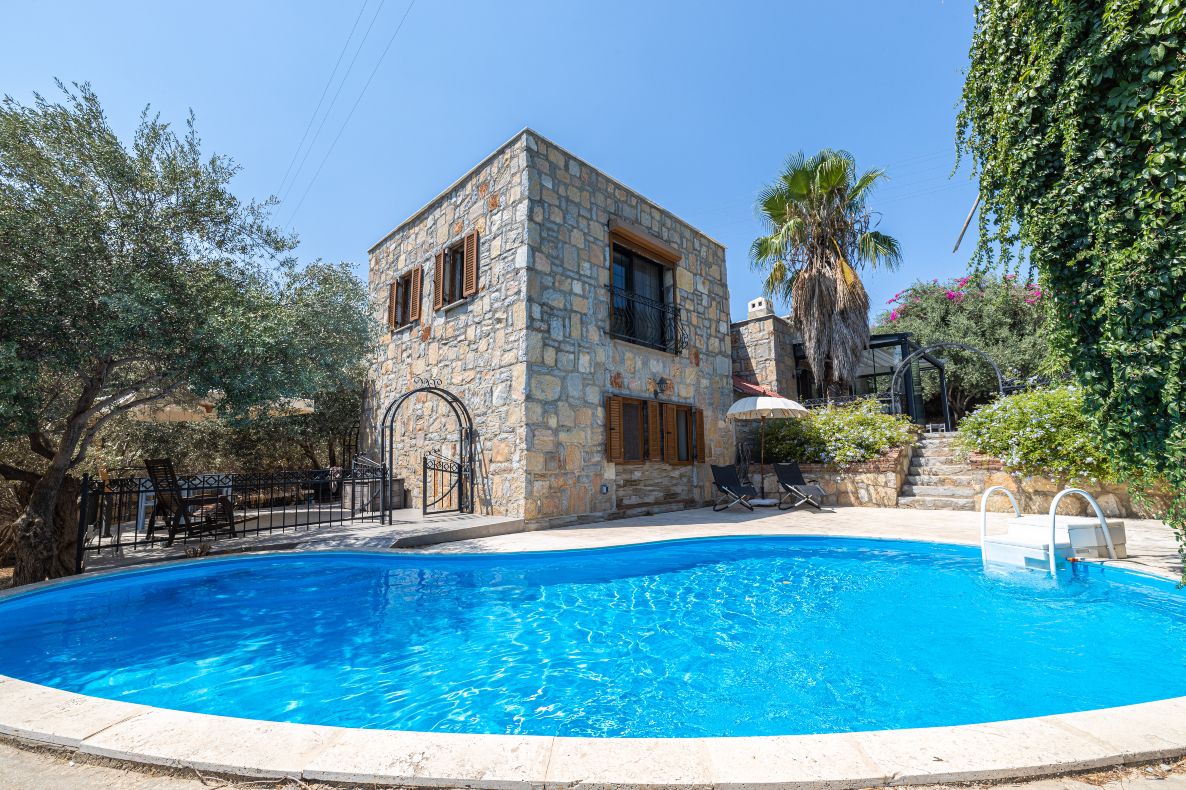 01 Detached villa for sale Bodrum centre 2253